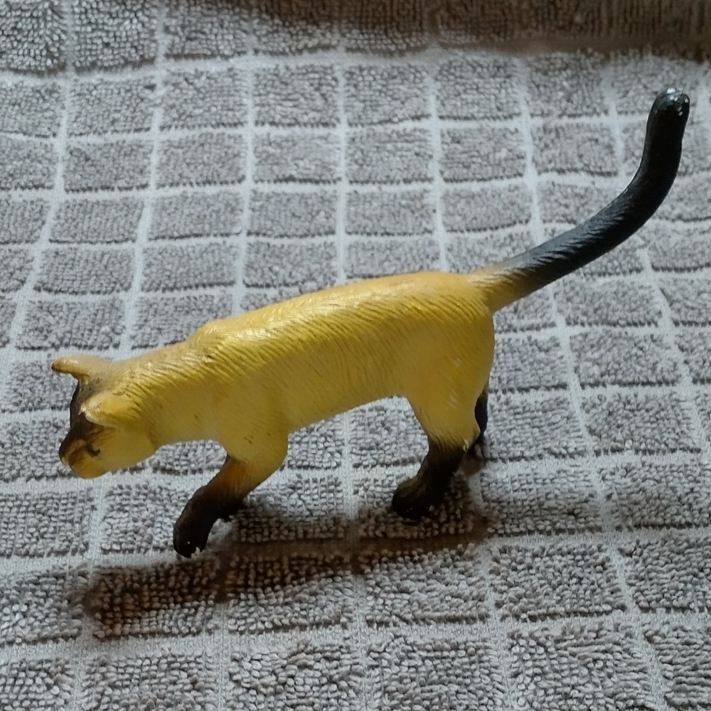 Vintage 1989 Funrise Siamese Cat Toy